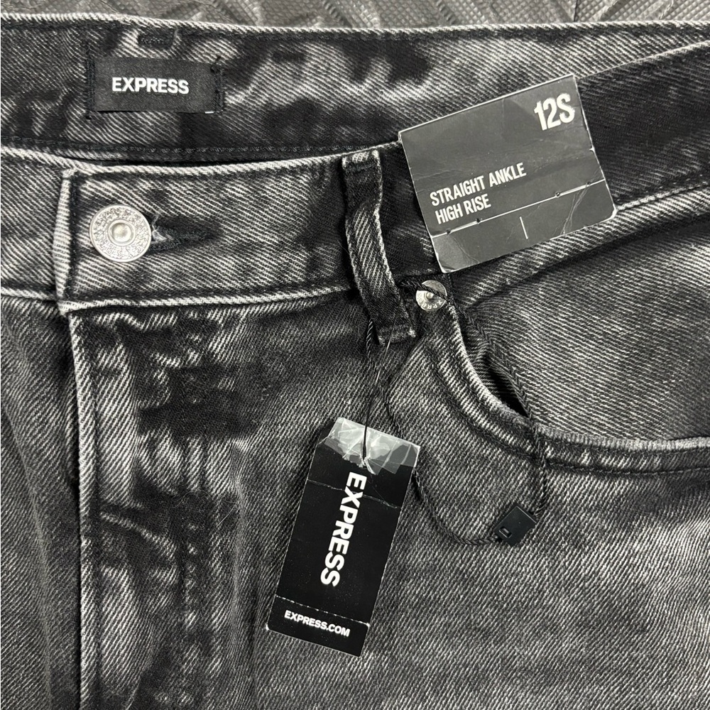 Express NWT Straight Ankle High Rise Jeans 12S Black Wash Distressed - Picture 4 of 16
